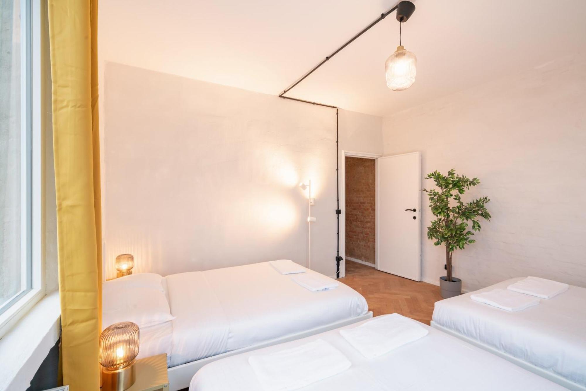 Charming And Spacious Apartments In The Heart Of Антверпен Екстериор снимка