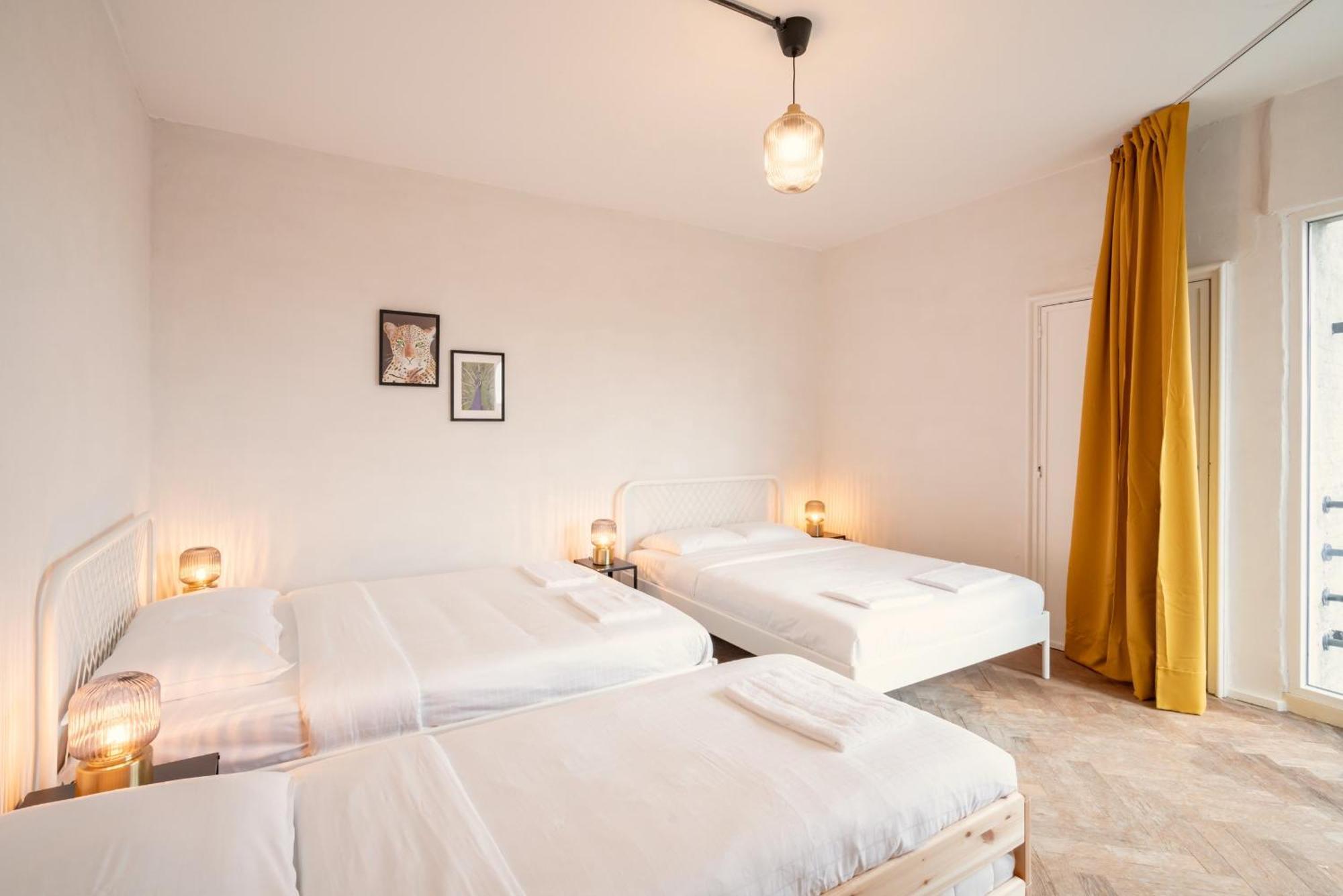 Charming And Spacious Apartments In The Heart Of Антверпен Екстериор снимка
