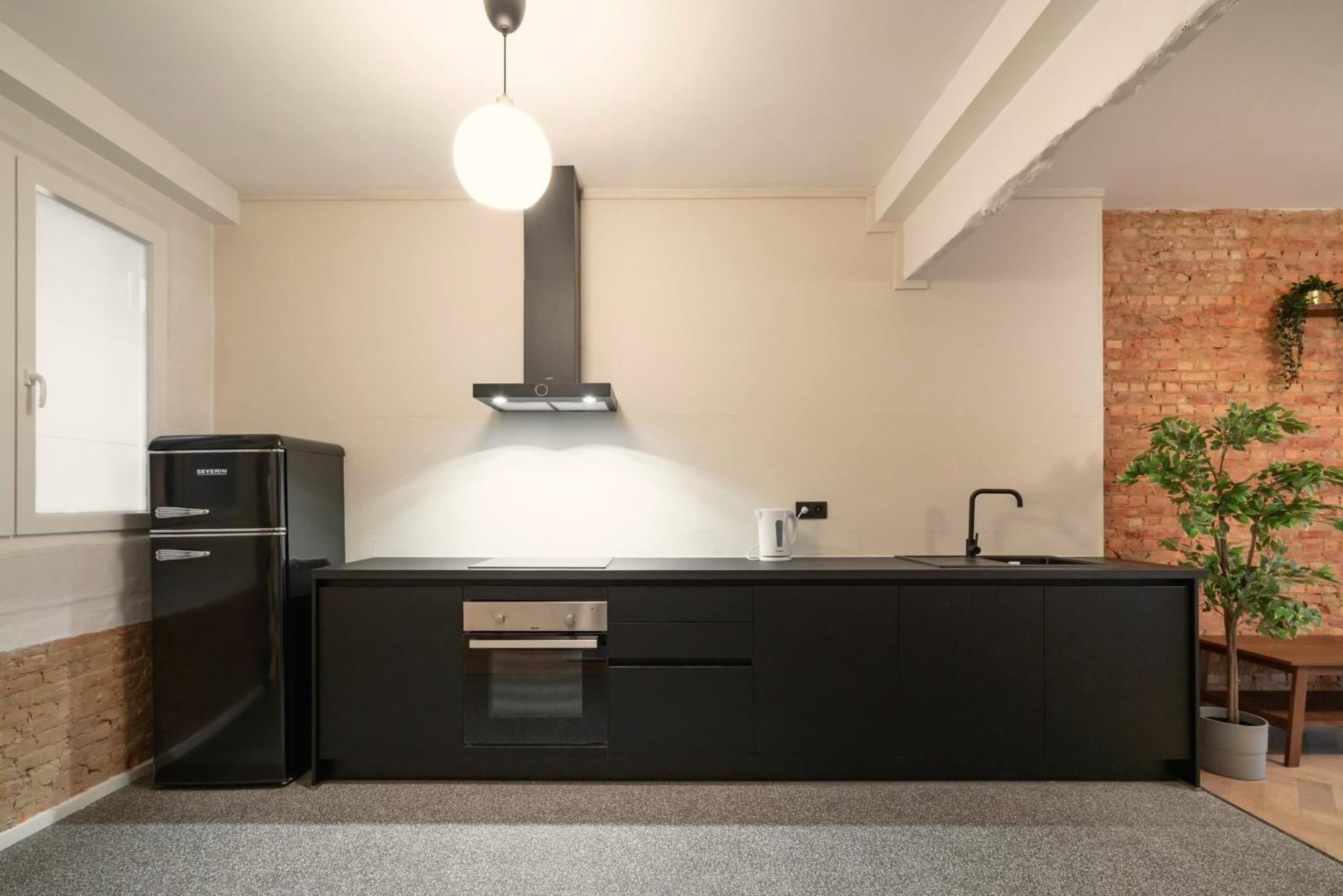 Charming And Spacious Apartments In The Heart Of Антверпен Екстериор снимка