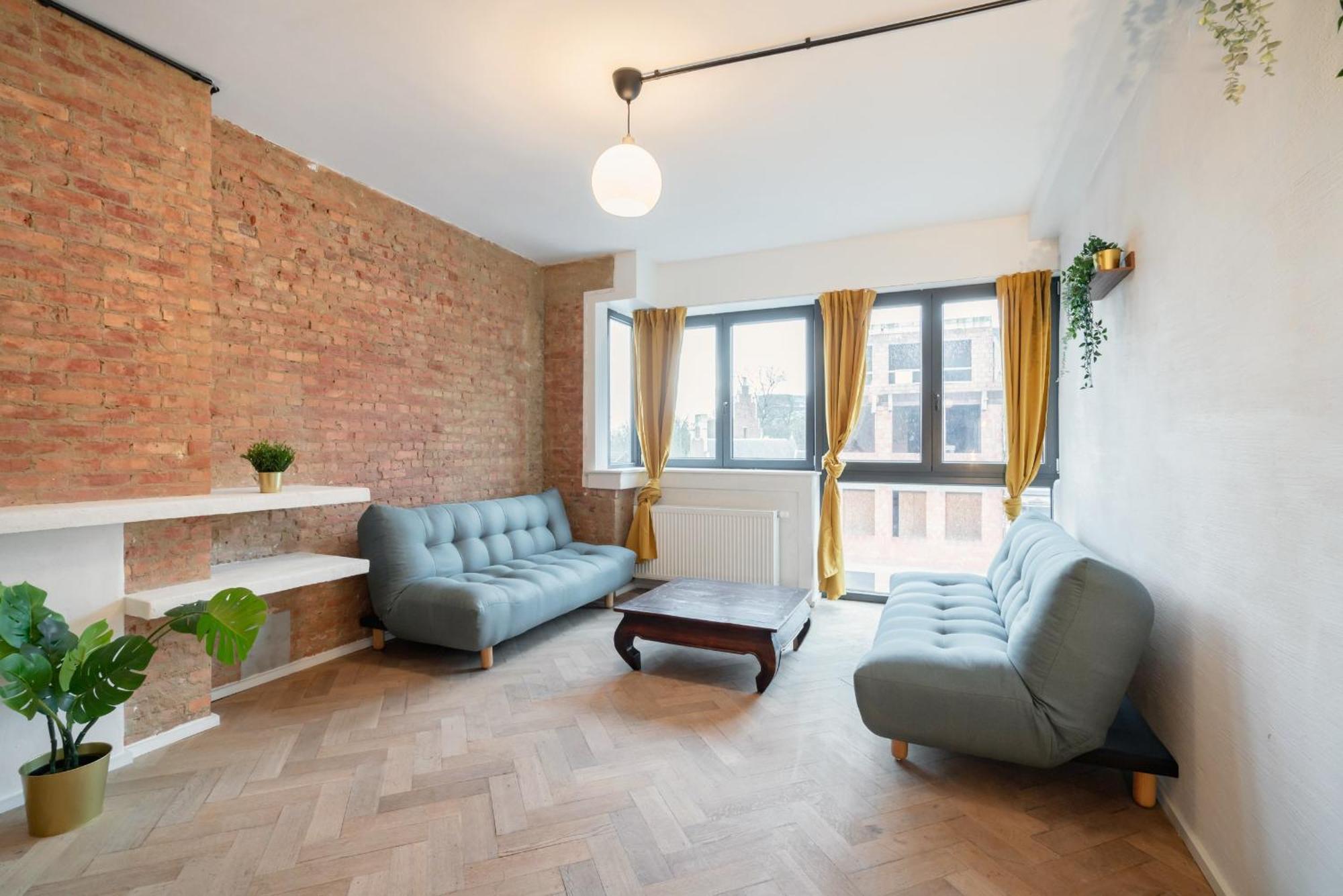 Charming And Spacious Apartments In The Heart Of Антверпен Екстериор снимка