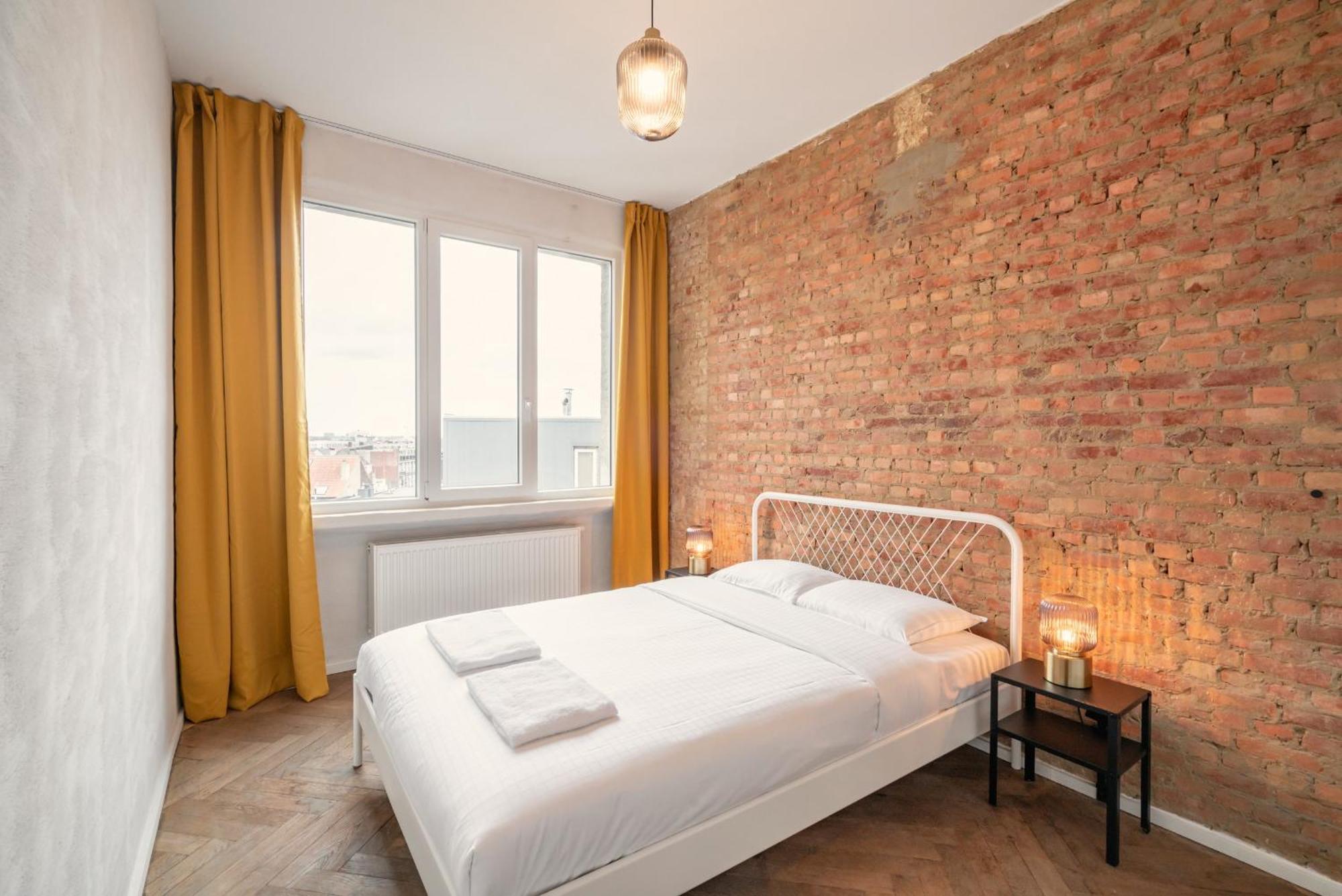 Charming And Spacious Apartments In The Heart Of Антверпен Екстериор снимка