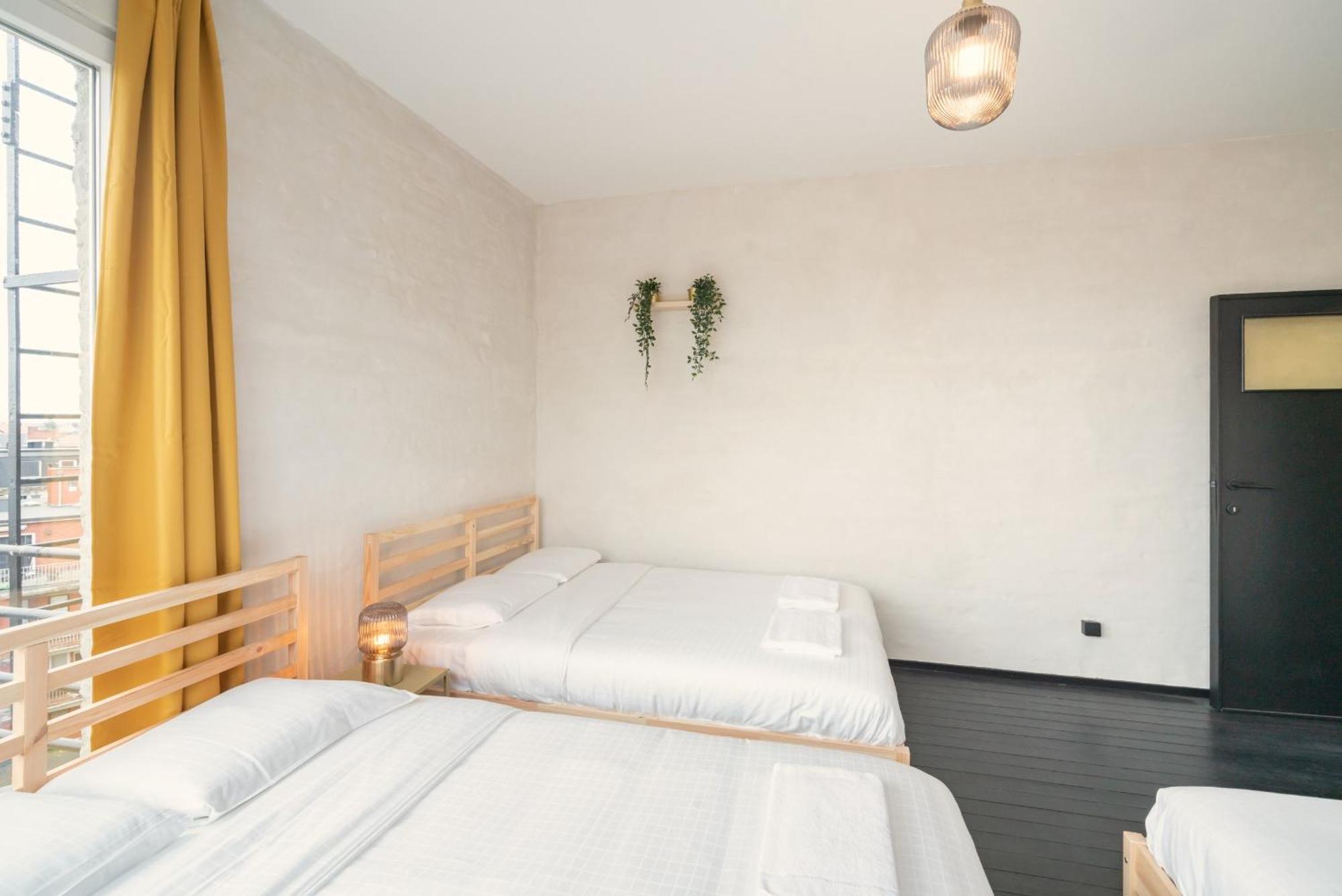 Charming And Spacious Apartments In The Heart Of Антверпен Екстериор снимка