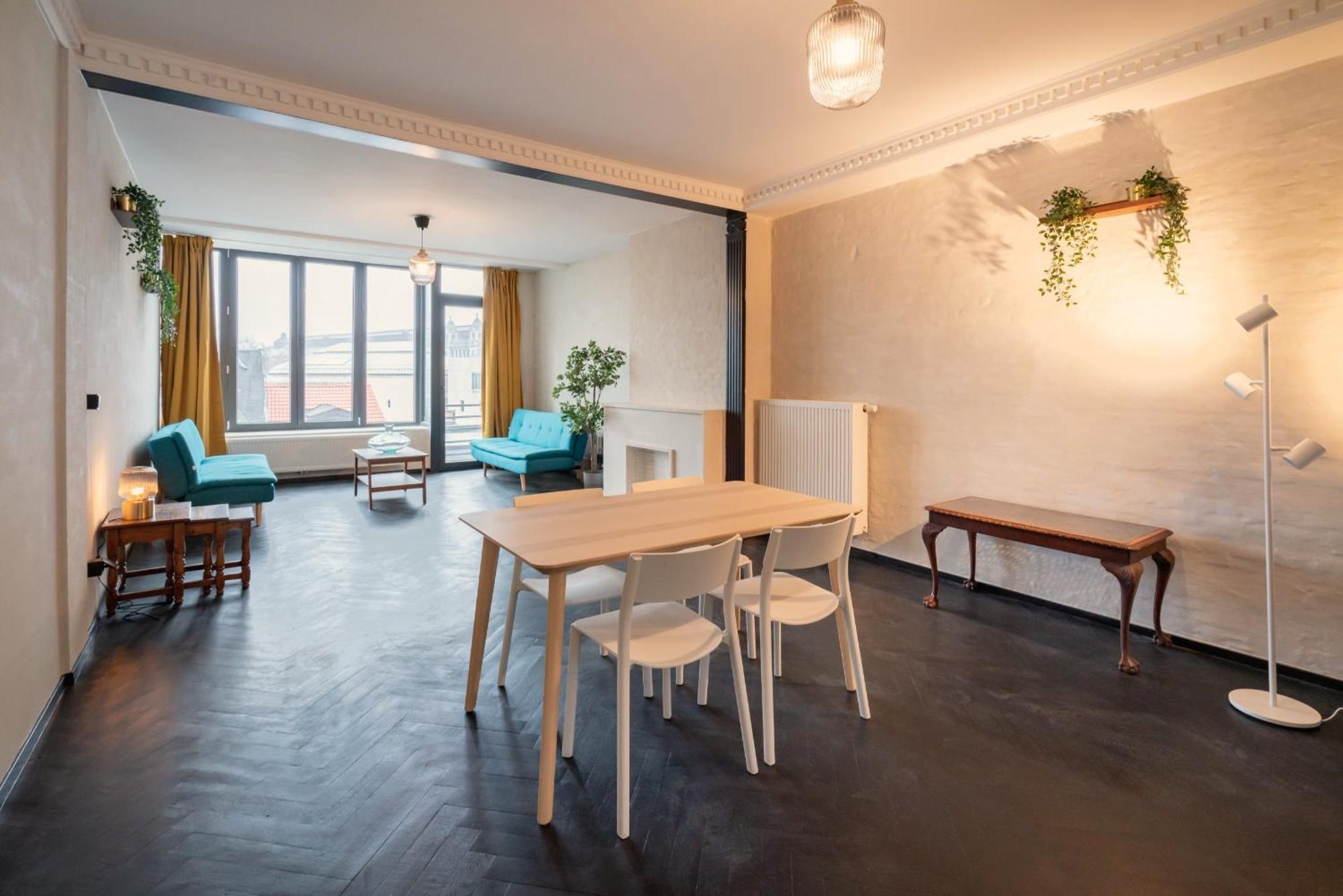 Charming And Spacious Apartments In The Heart Of Антверпен Екстериор снимка
