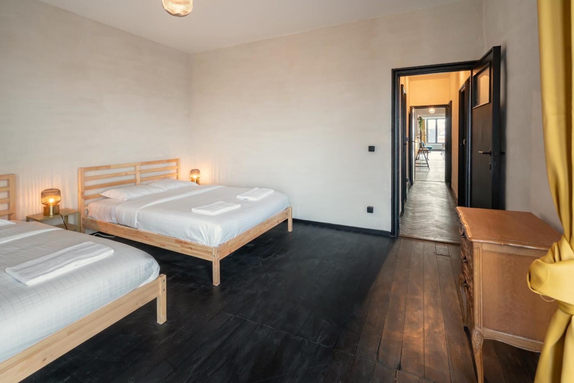 Charming And Spacious Apartments In The Heart Of Антверпен Екстериор снимка